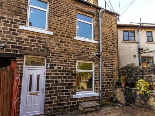 2 Bedroom Terraced House For Sale In Huddersfield, West Yorkshire