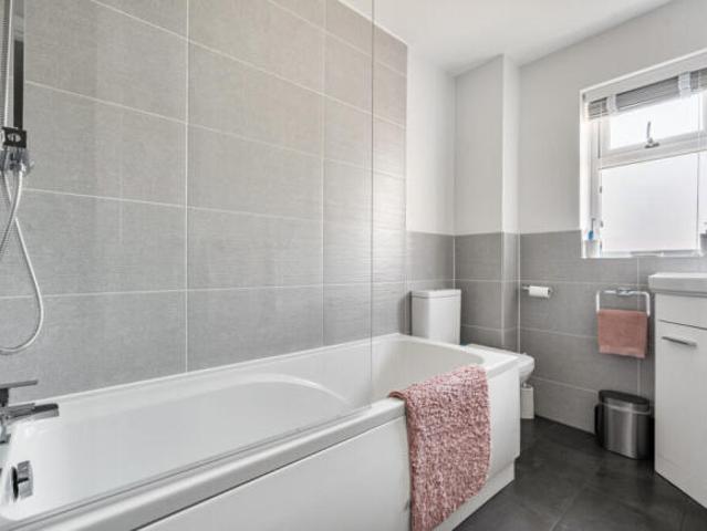 2 bedroom terraced house for sale in Mallard Close, Covingham, Swindon, SN3