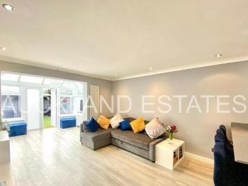 2 Bedroom Terraced House For Sale In South Mimms