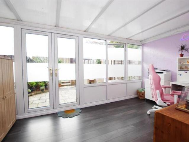 2 bedroom terraced house for sale in Peregrine Close, Covingham, Swindon, SN3