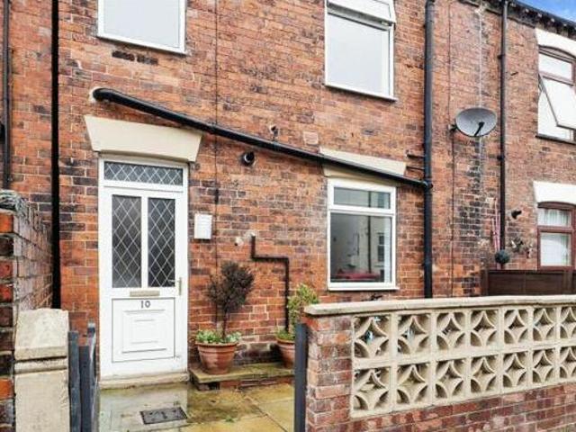 2 Bedroom Terraced House For Sale In Wakefield, West Yorkshire