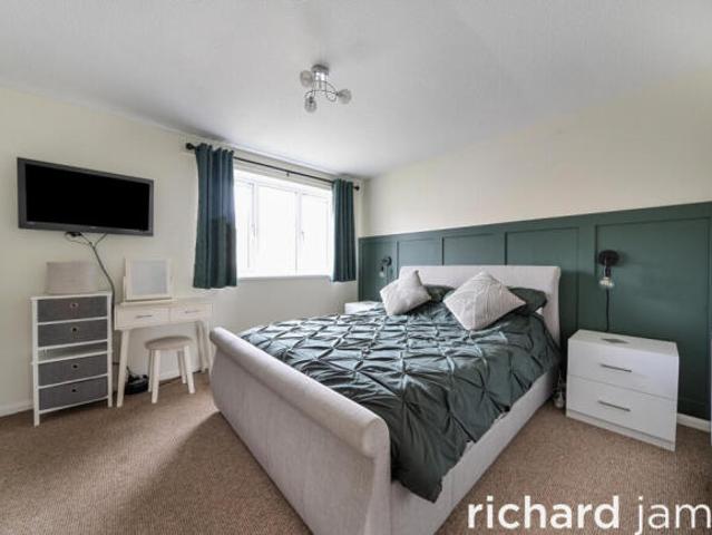 2 bedroom terraced house for sale in Westminster Road, Toothill, Swindon, SN5