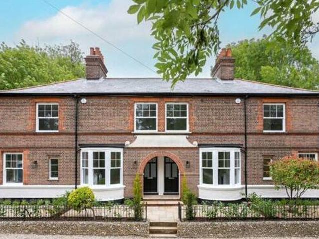 2 Bedroom Terraced House For Sale In White Hill, Chesham