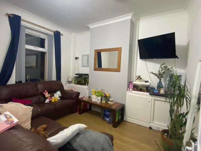 2 Bedroom Terraced House To Let in Cardiff, CF24