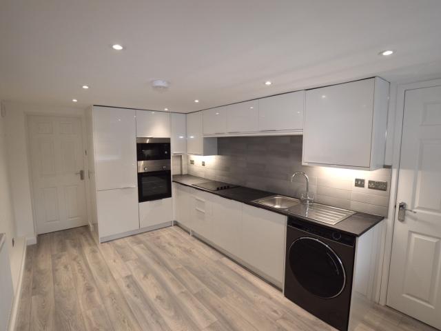 2 Bedroom Terraced House To Let in Pudsey, LS28