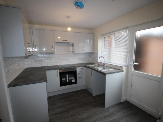 2 bedroom Terraced House To Let