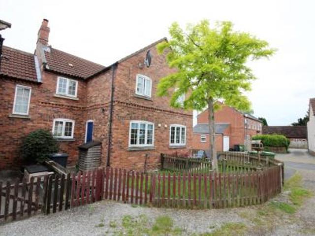 2 bedroom Terraced House To Let