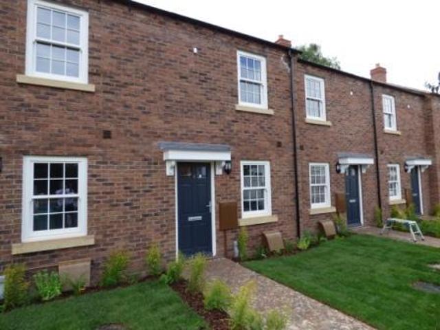 2 bedroom Terraced House To Let