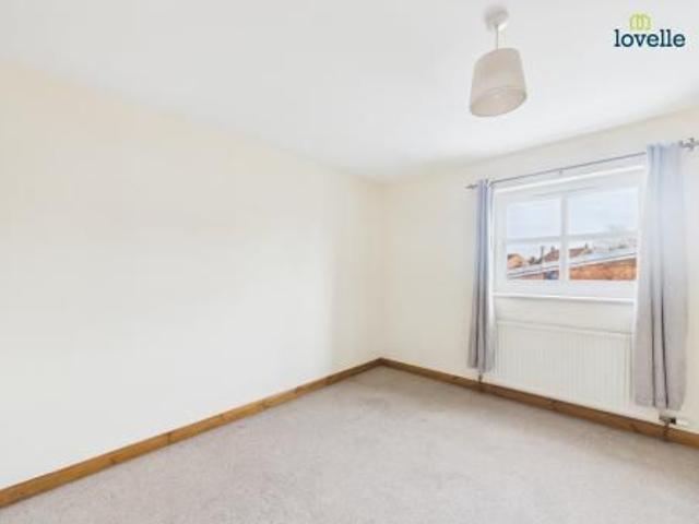 2 bedroom Terraced House To Let
