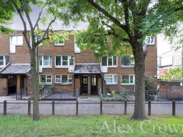 2 Bedroom Terraced House To Let