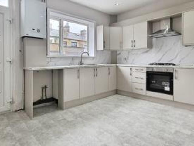 2 bedroom Terraced House To Let