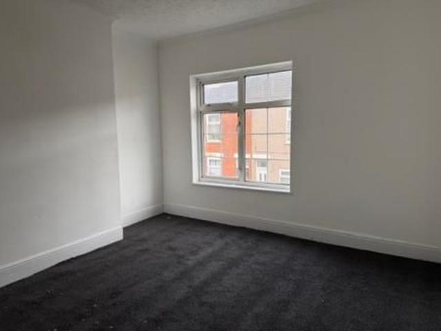 2 bedroom Terraced House To Let