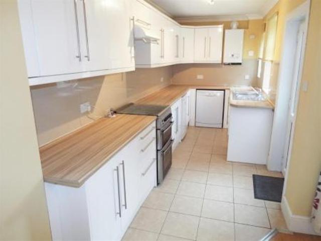 2 bedroom Terraced House To Let