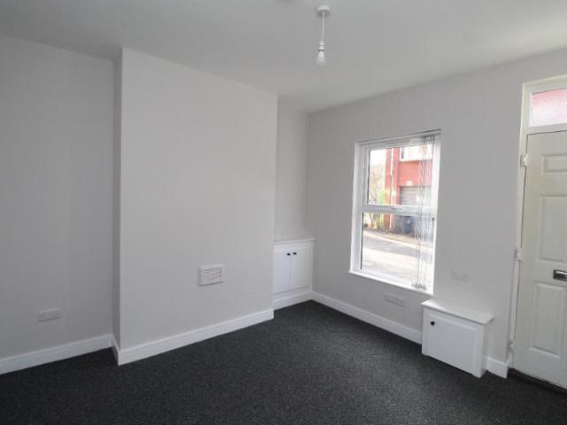 2 bedroom Terraced House To Let
