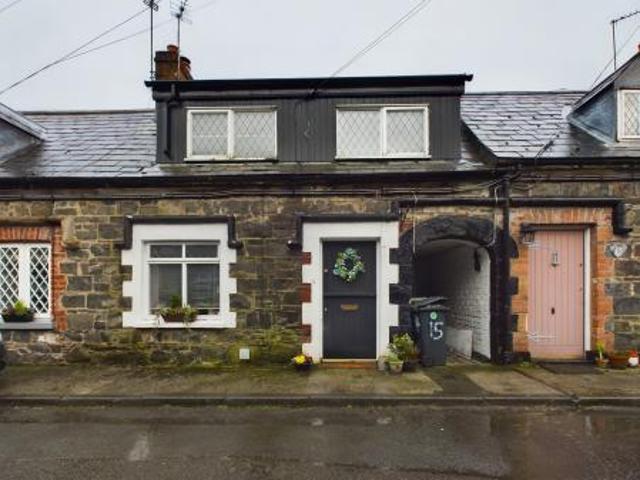 2 bedroom Terraced House To Let