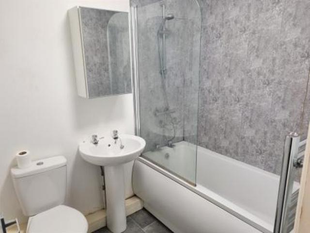 2 bedroom Terraced House To Let