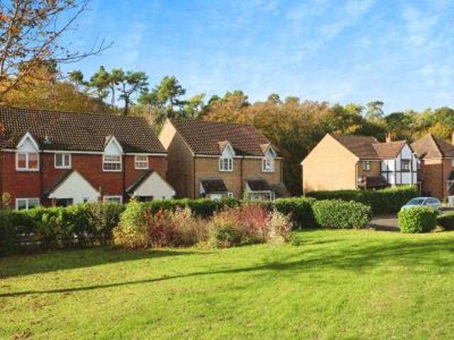 2 bedroom Terraced House To Let