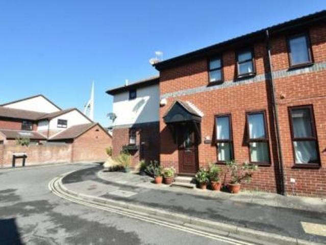 2 bedroom Terraced House To Let