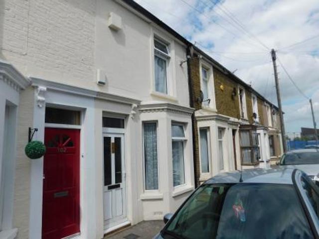2 bedroom Terraced House To Let