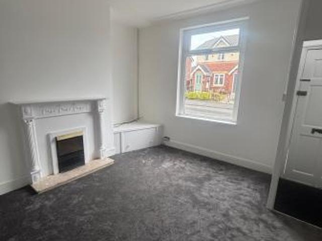 2 bedroom Terraced House To Let