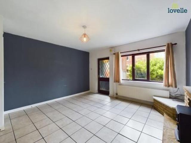 2 bedroom Terraced House To Let