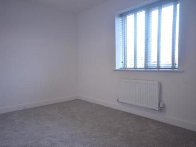 2 bedroom Terraced House To Let