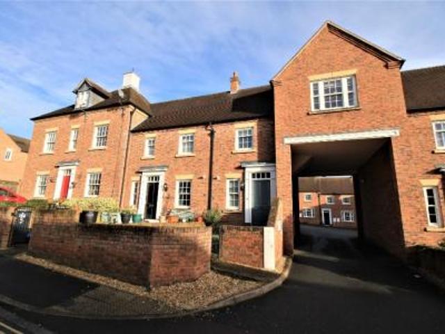 2 bedroom Terraced House To Let