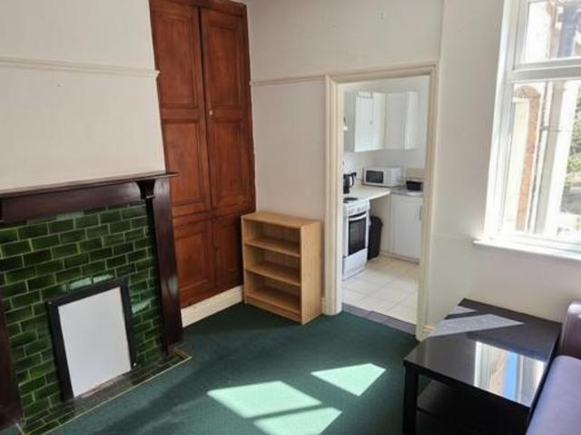 2 bedroom Terraced House To Let