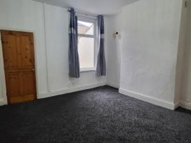 2 bedroom Terraced House To Let