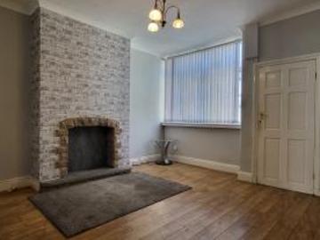 2 bedroom Terraced House To Let
