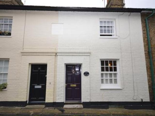 2 bedroom Terraced House To Let