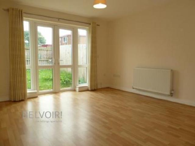 2 bedroom Terraced House To Let