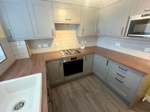 2 bedroom Terraced House To Let