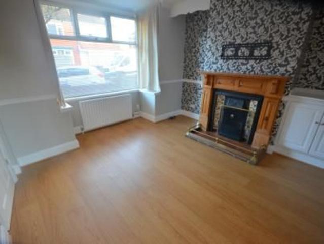 2 bedroom Terraced House To Let