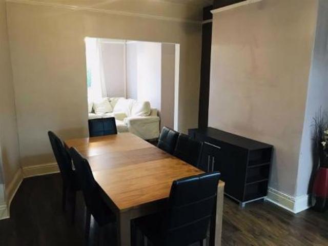2 bedroom Terraced House To Let