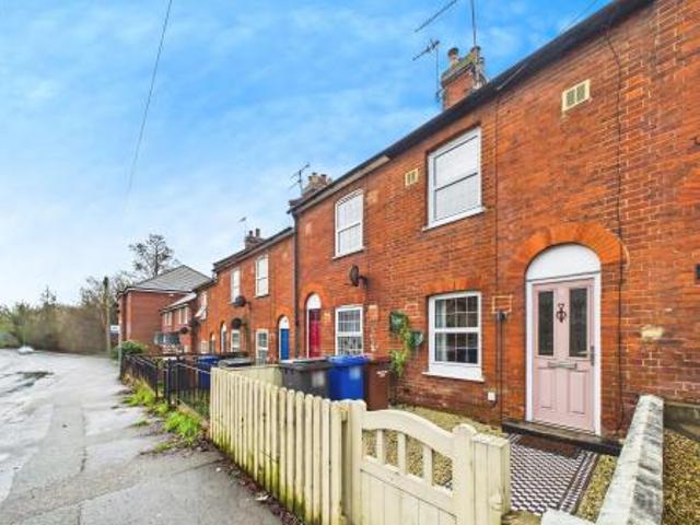 2 bedroom Terraced House To Let