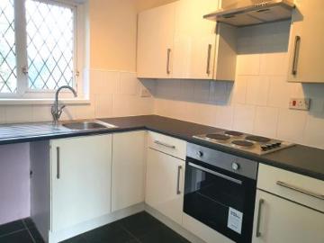 2 bedroom Terraced House To Let