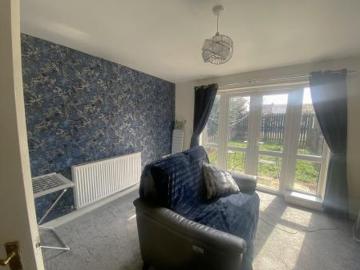 2 bedroom Terraced House To Let