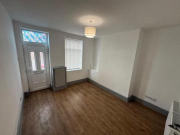 2 bedroom Terraced House To Let