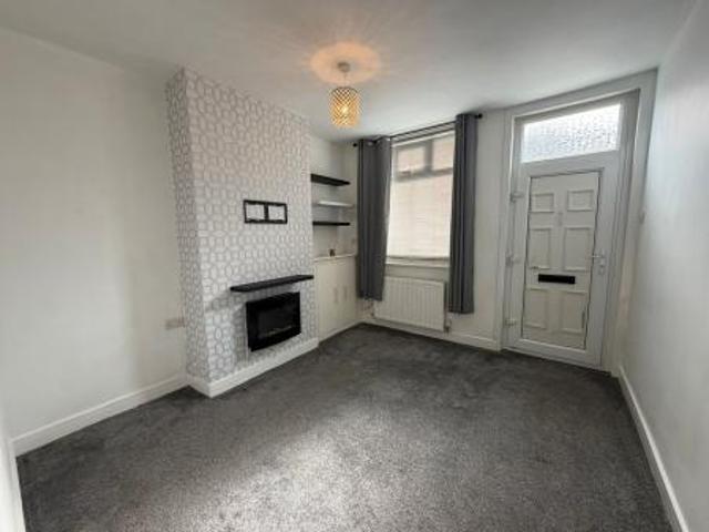 2 bedroom Terraced House To Let