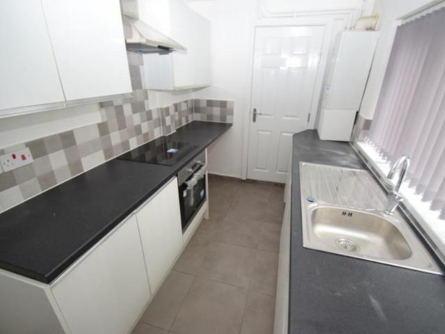 2 bedroom Terraced House To Let