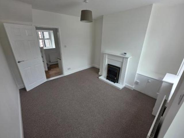 2 bedroom Terraced House To Let