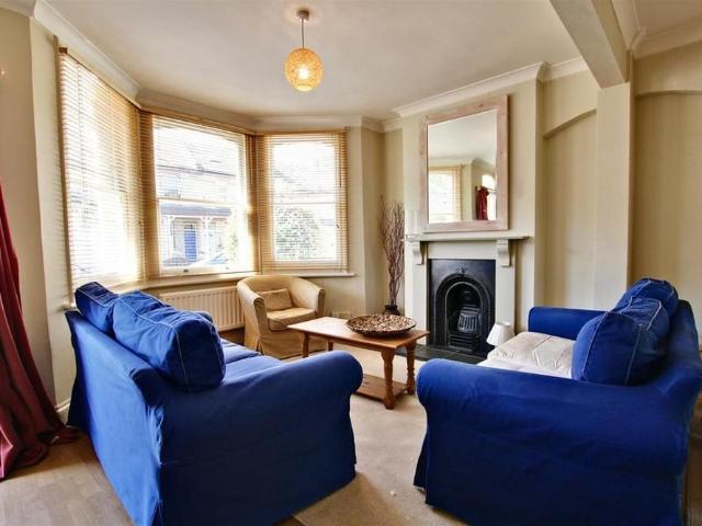 2 bedroom terraced house to rent