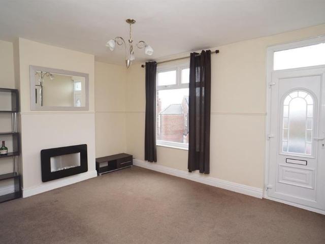 2 bedroom terraced house to rent