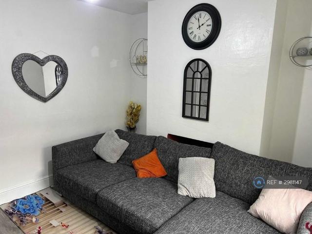 2 bedroom terraced house to rent