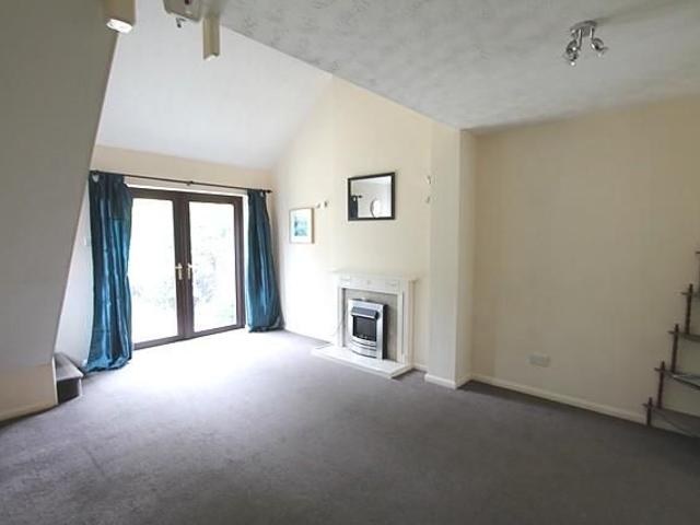 2 bedroom terraced house to rent