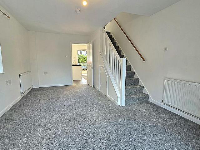 2 bedroom terraced house to rent