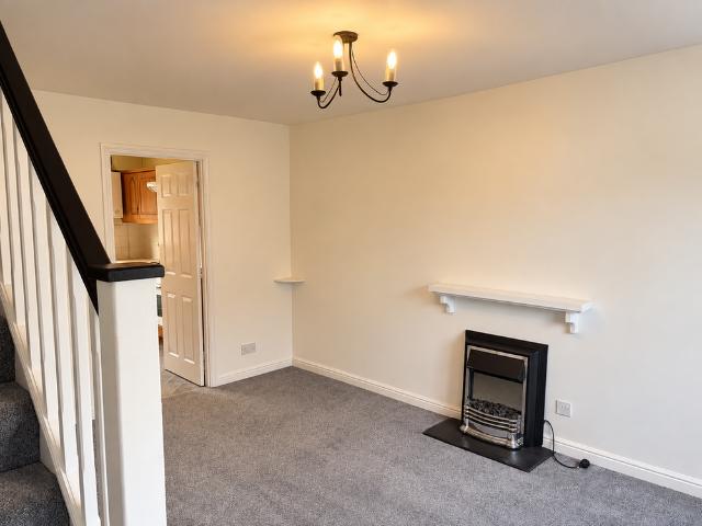 2 bedroom terraced house to rent