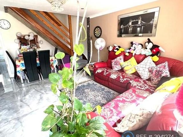 2 bedroom terraced house to rent