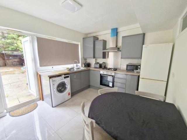 2 bedroom terraced house to rent
